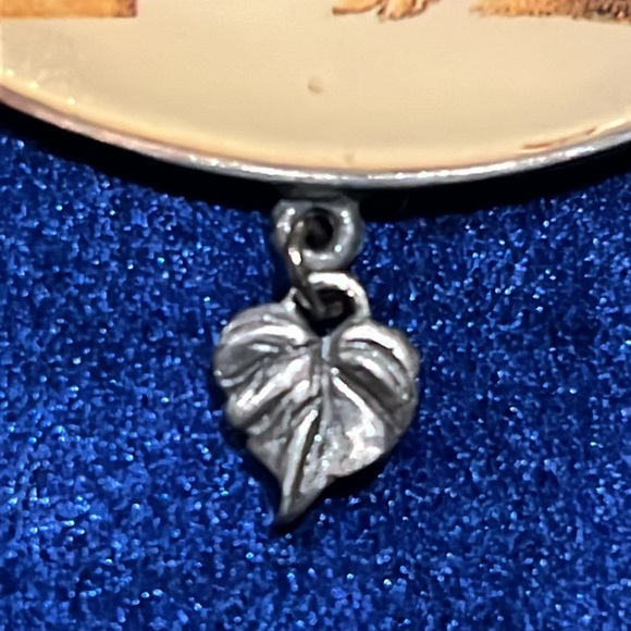 Bunny Rabbit Brooch or Pin by Marjolein Bastin 1999 Bunny Sniffing Violets - Picture 5 of 8